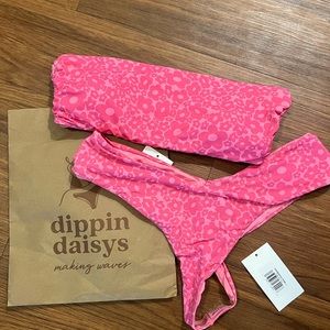 🌸NWT DIPPIN DAISYS STRAPLESS BIKINI